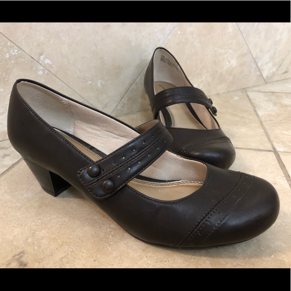 Naturalizer Brown Mary Jane Style Comfy Heel